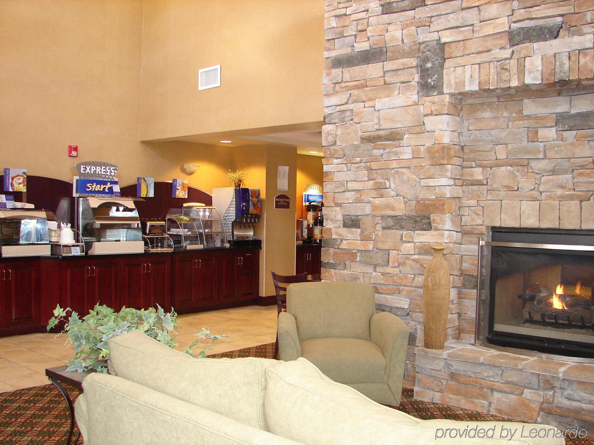 Holiday Inn Express Hotel & Suites Lexington-Downtown University By Ihg Exteriör bild